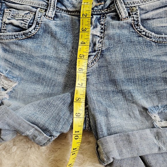 Silver Jeans Women's Blue Distress Denim Sam Shorts W27/L4 1/2 - Picture 6 of 11